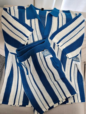 *NWT* INC International Concepts Blue & White Striped Knit Set